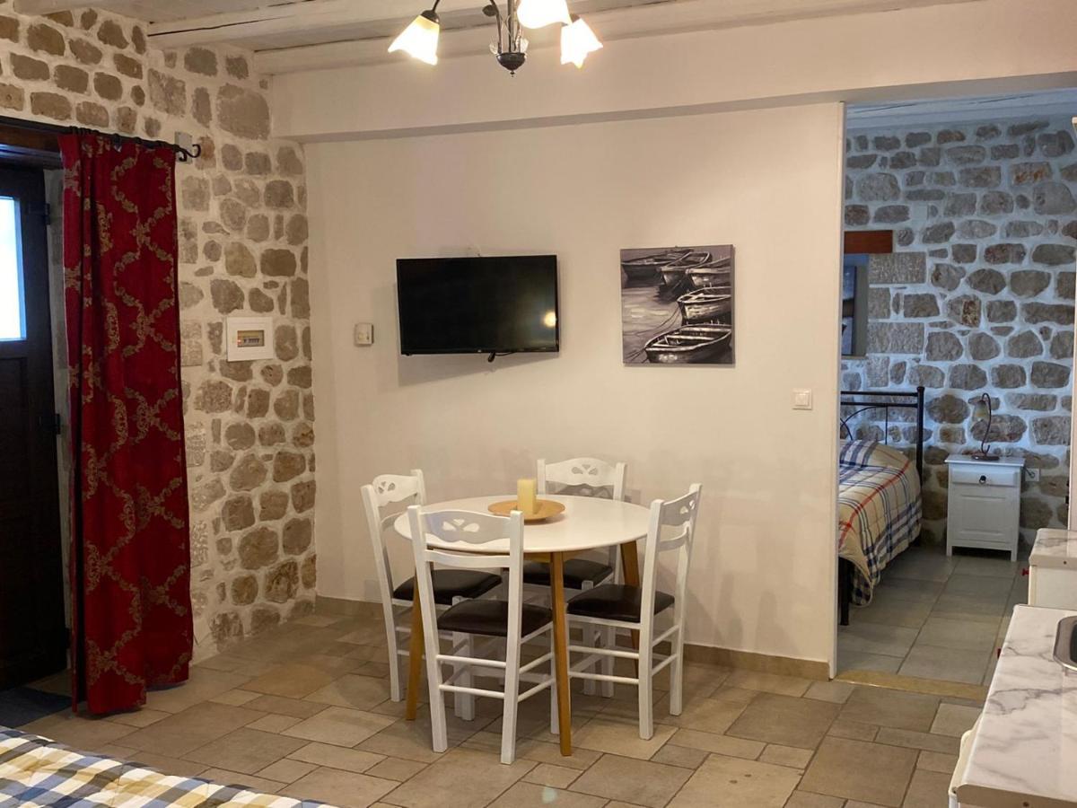 Myral Guesthouse Nafplio Bagian luar foto
